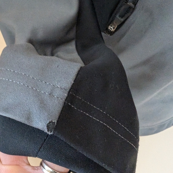 Columbia Omni-Shield Black Zip-up Soft Shell Jacket size men's medium - Picture 3 of 6